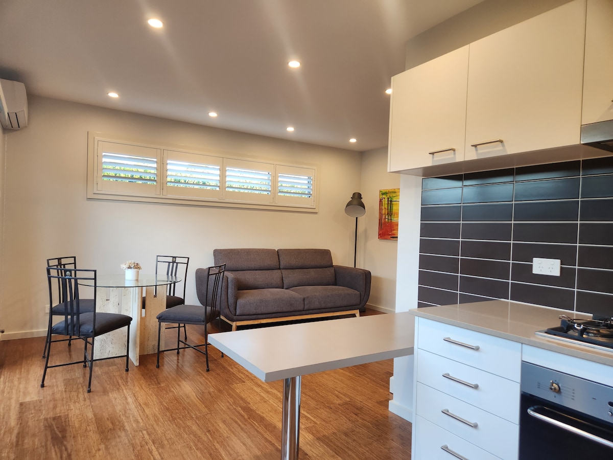 Top performing Airbnb: Getaway Near the Beach in Ettalong Beach