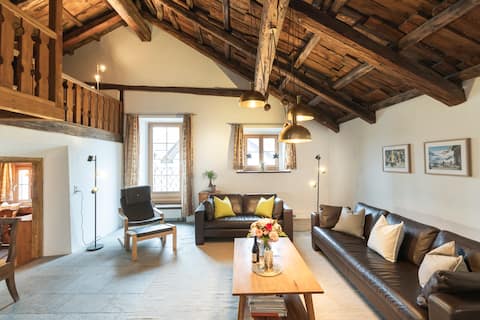 Chesa Michel/ Muragl – Large & cozy in the village