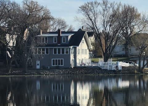 The Whole Lake House on Harriet Lane