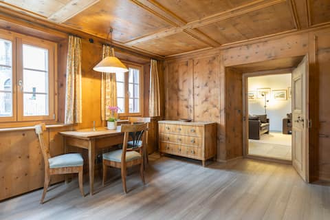 Chesa Michel/ Bernina – Mit Fireplace & Dorfblick