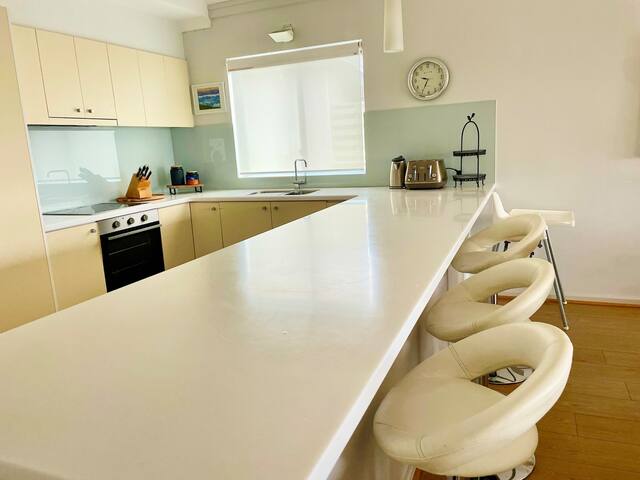 Margaret River Executive Beach House w outdoor spa gallery image 2