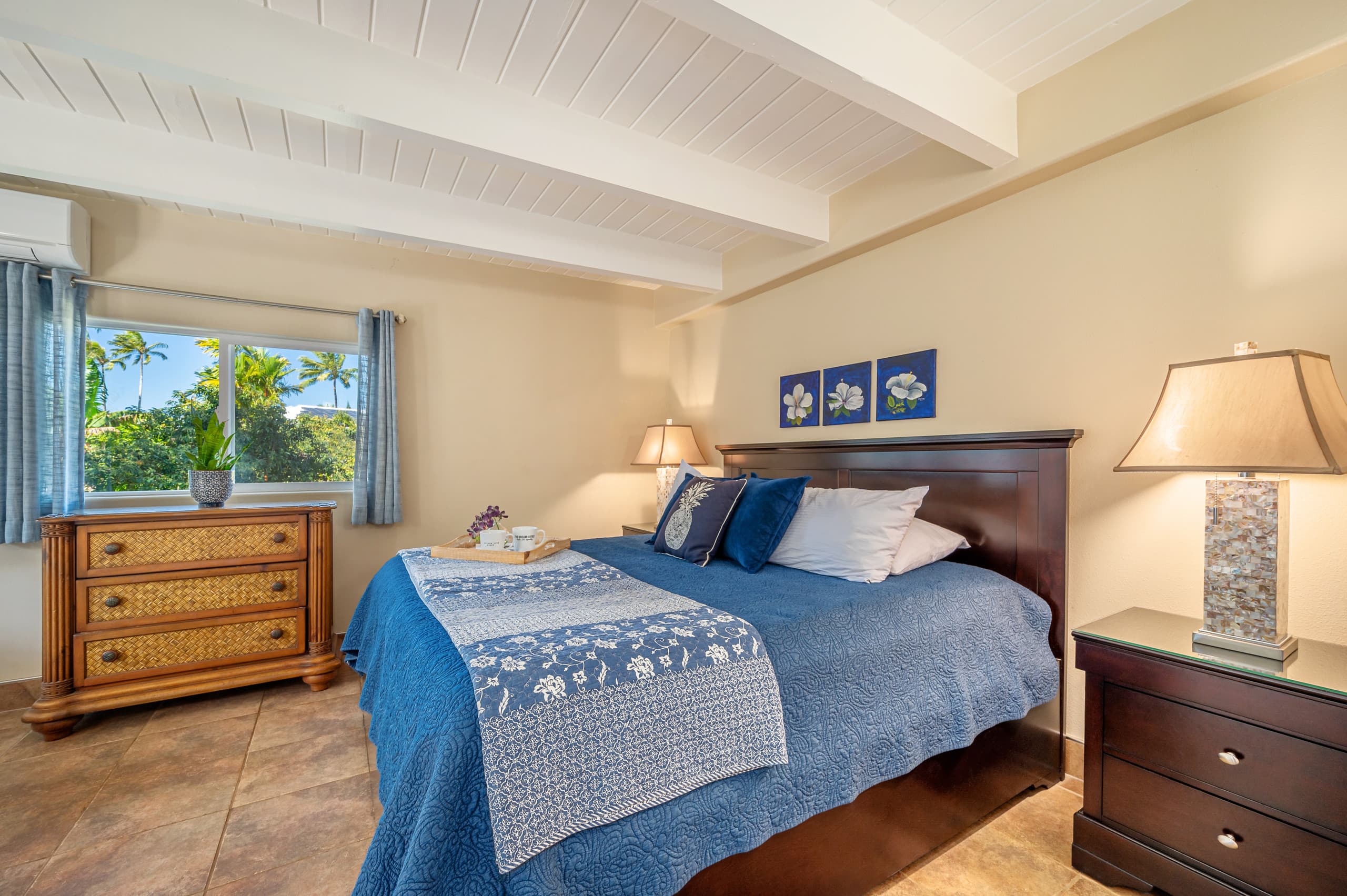 Home in Hanalei · ★4.98 · 3 bedrooms · 3 beds · 3 baths - Image 11