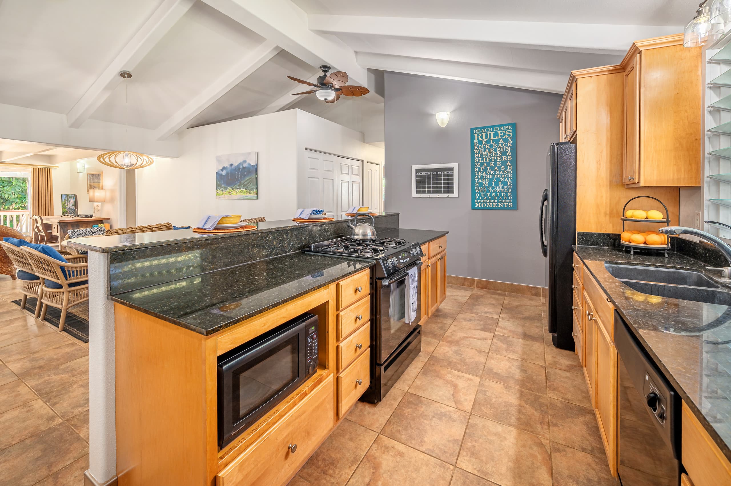 Home in Hanalei · ★4.98 · 3 bedrooms · 3 beds · 3 baths - Image 10