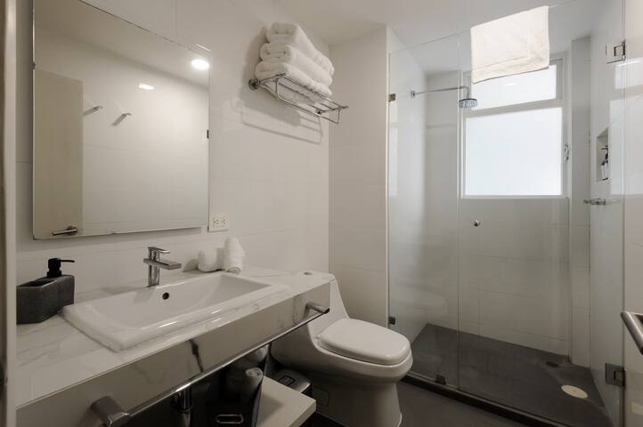 Amplio departamento frente a Parque México 4R/3B gallery image 4