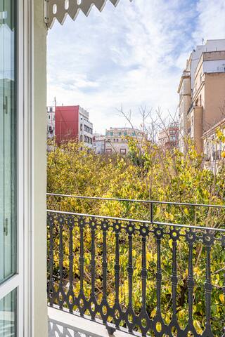 Valencia Apt with Pool & Gym – The Haven Escape gallery image 5