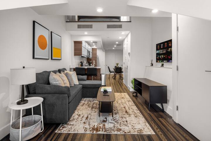 Family-Friendly NYC Retreat | Walk to Seaport! gallery image 2