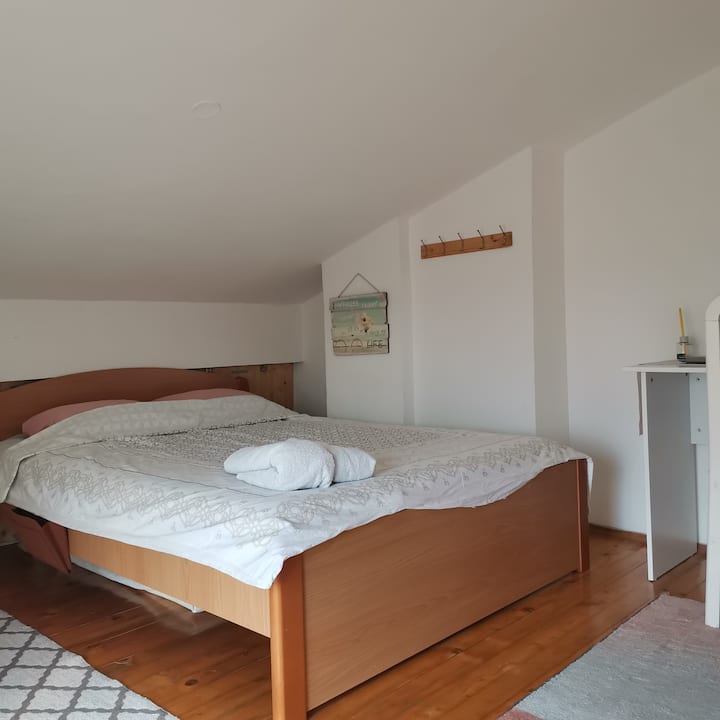 Брачен кревет (широк 125 - 149