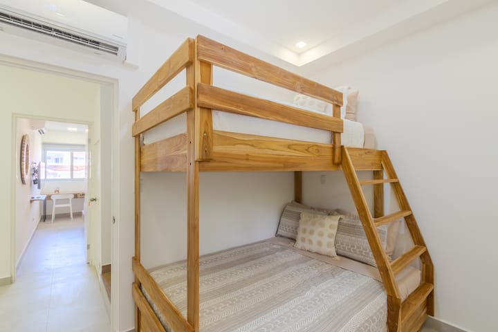 Schlafzimmer 2