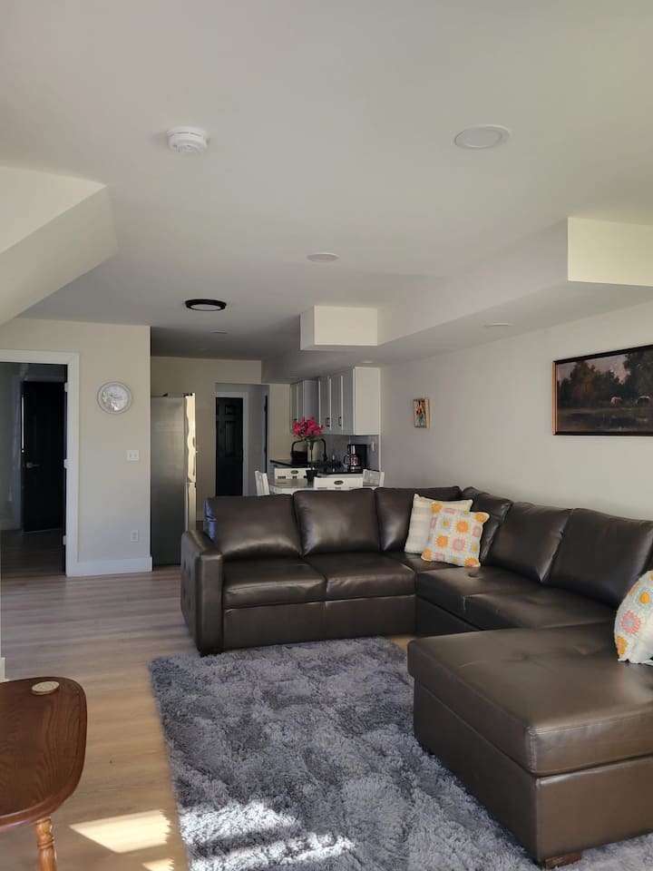 Charming House In Lansing! New! - East Lansing, MI