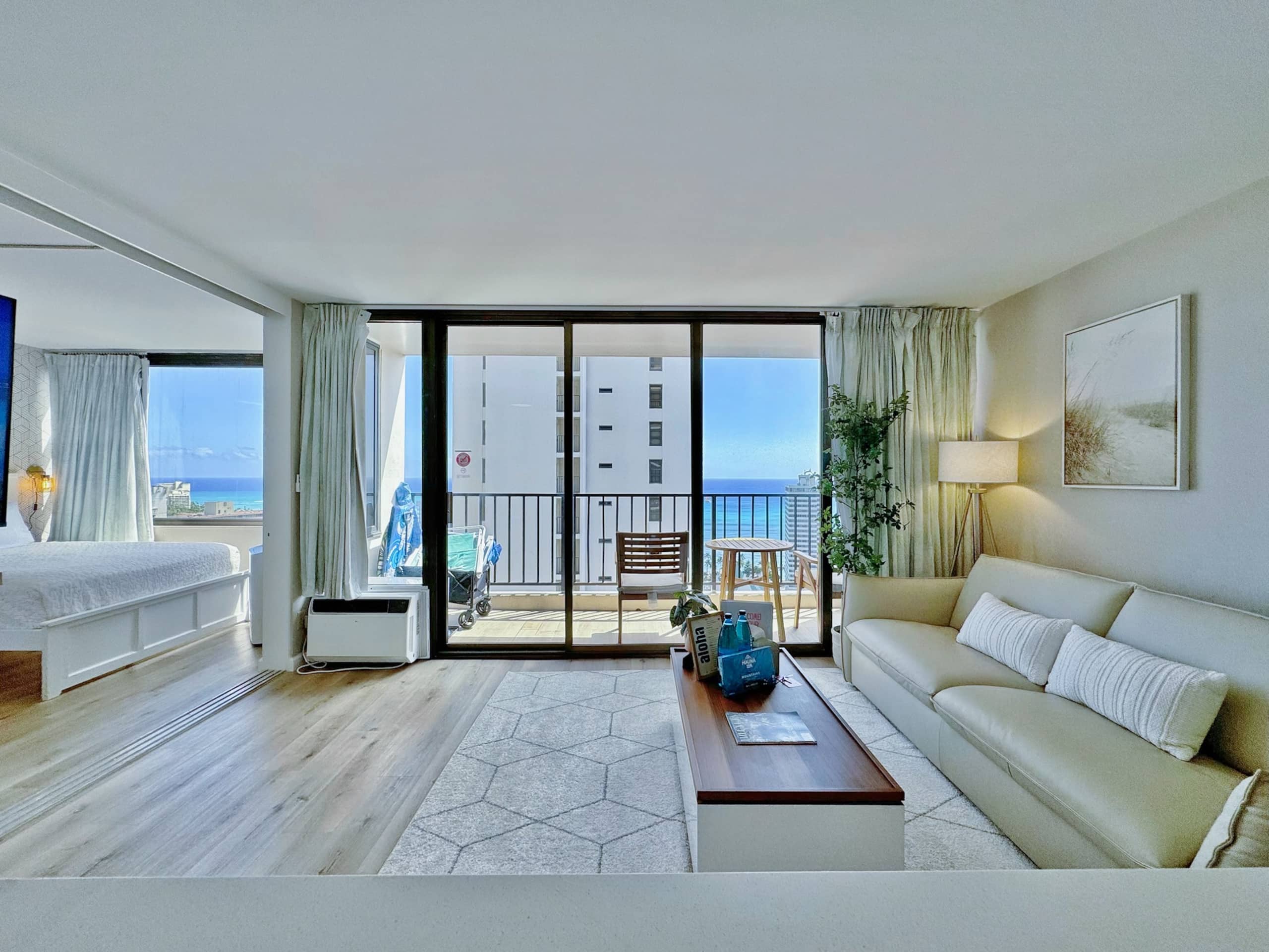 30FL-Upscale Chic Ocean View 1BR w/Free Parking! - Image 7