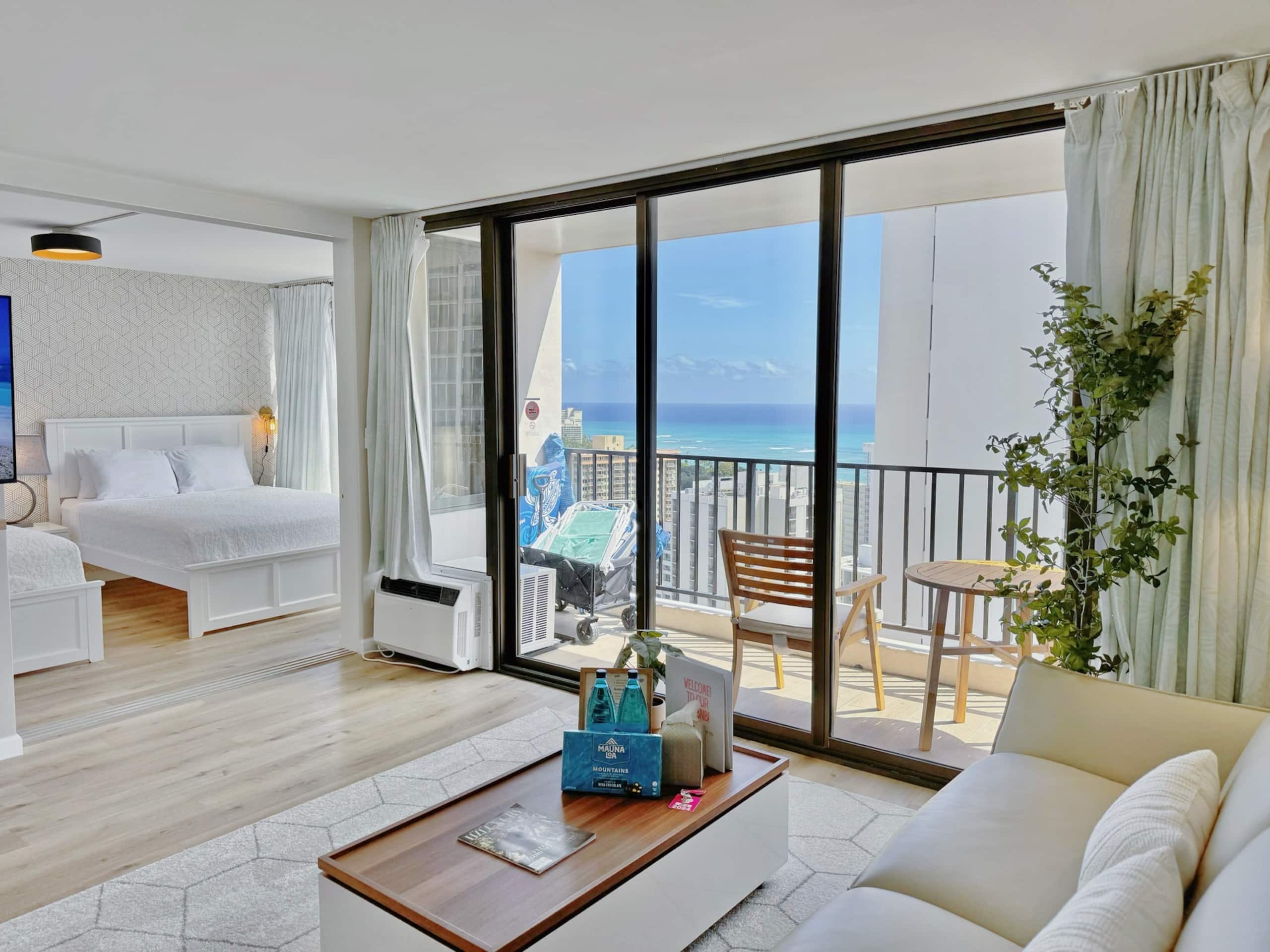 30FL-Upscale Chic Ocean View 1BR w/Free Parking! - Image 4