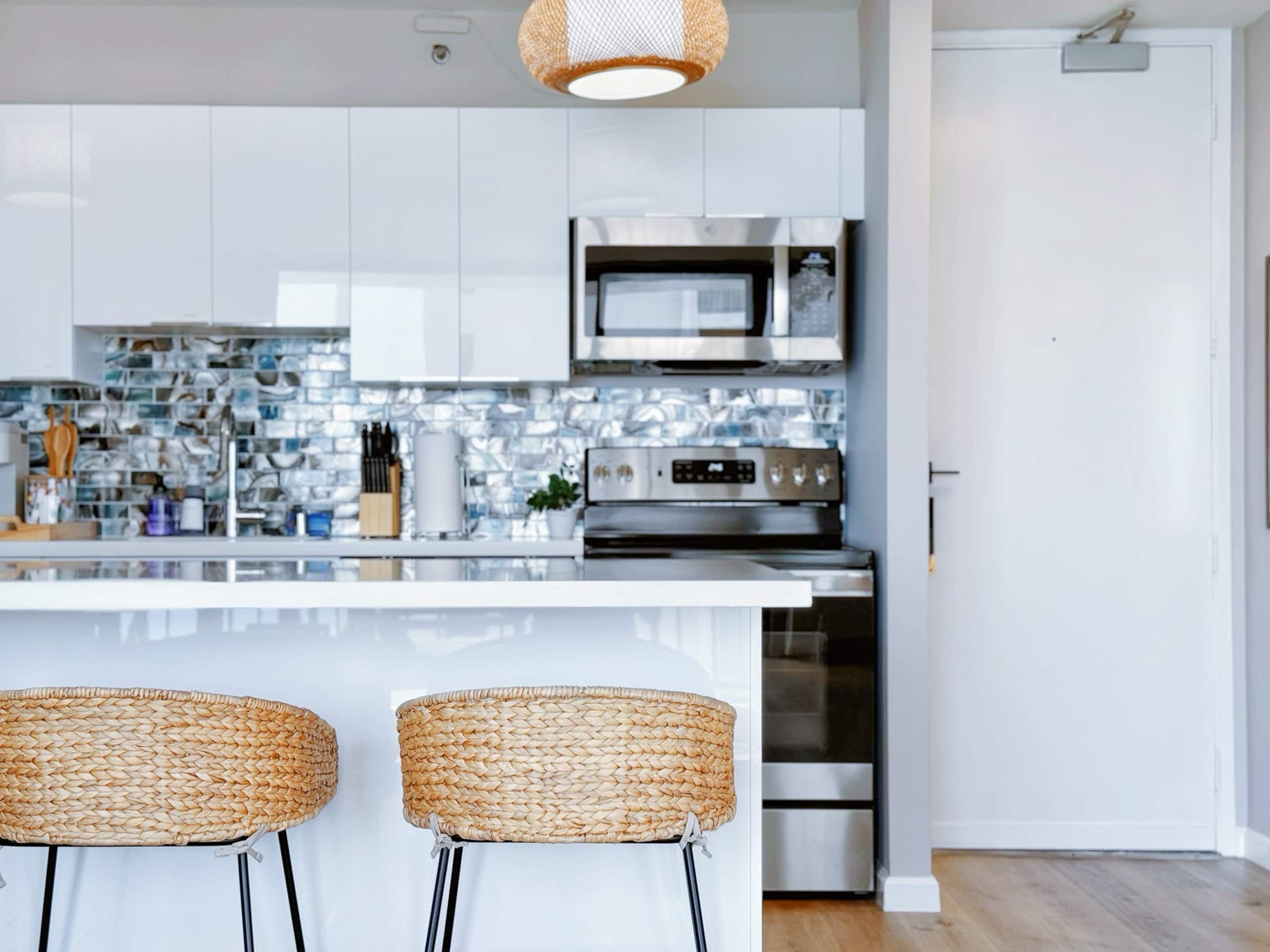 30FL-Upscale Chic Ocean View 1BR w/Free Parking! - Image 19