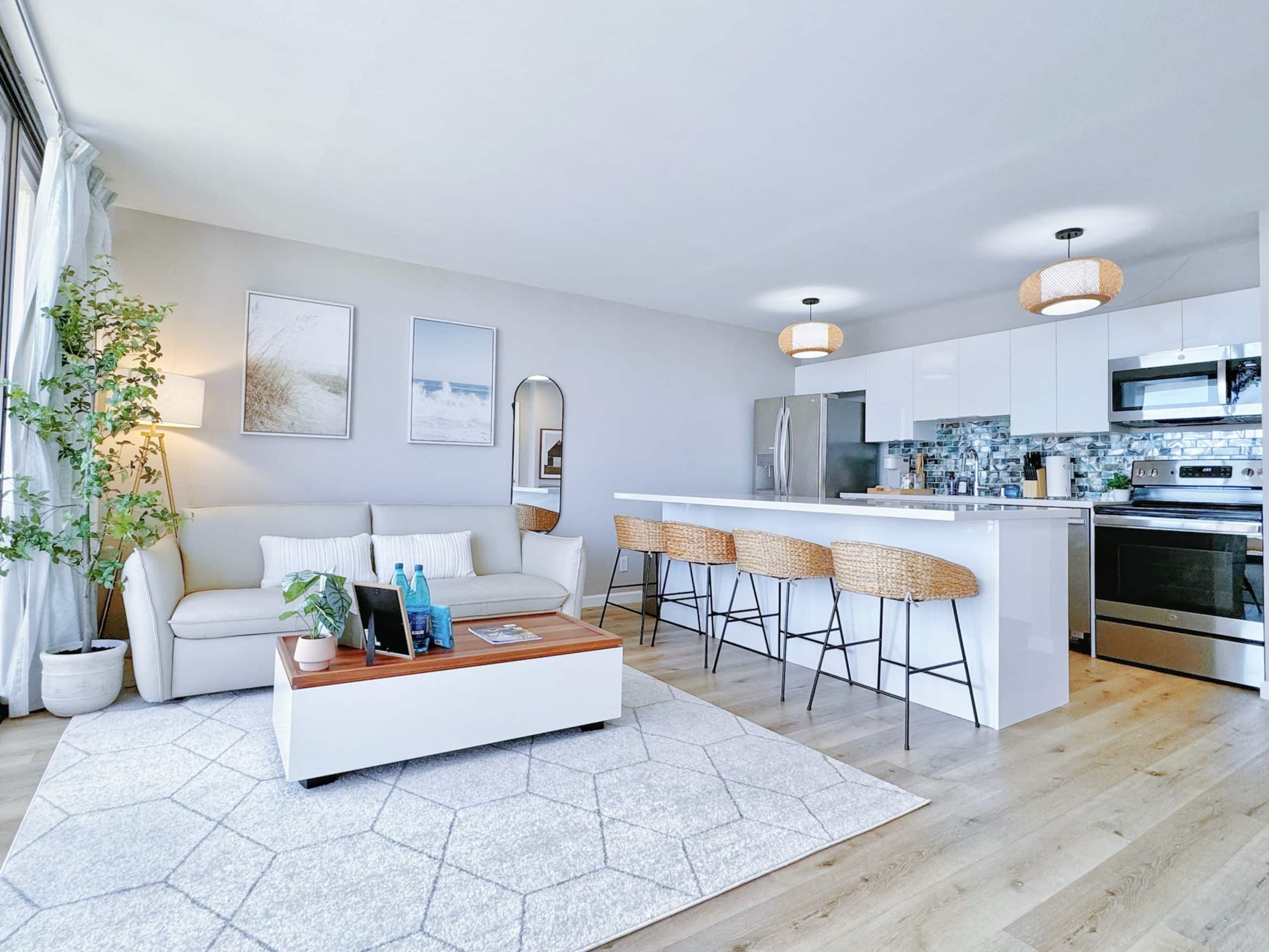30FL-Upscale Chic Ocean View 1BR w/Free Parking! - Image 5