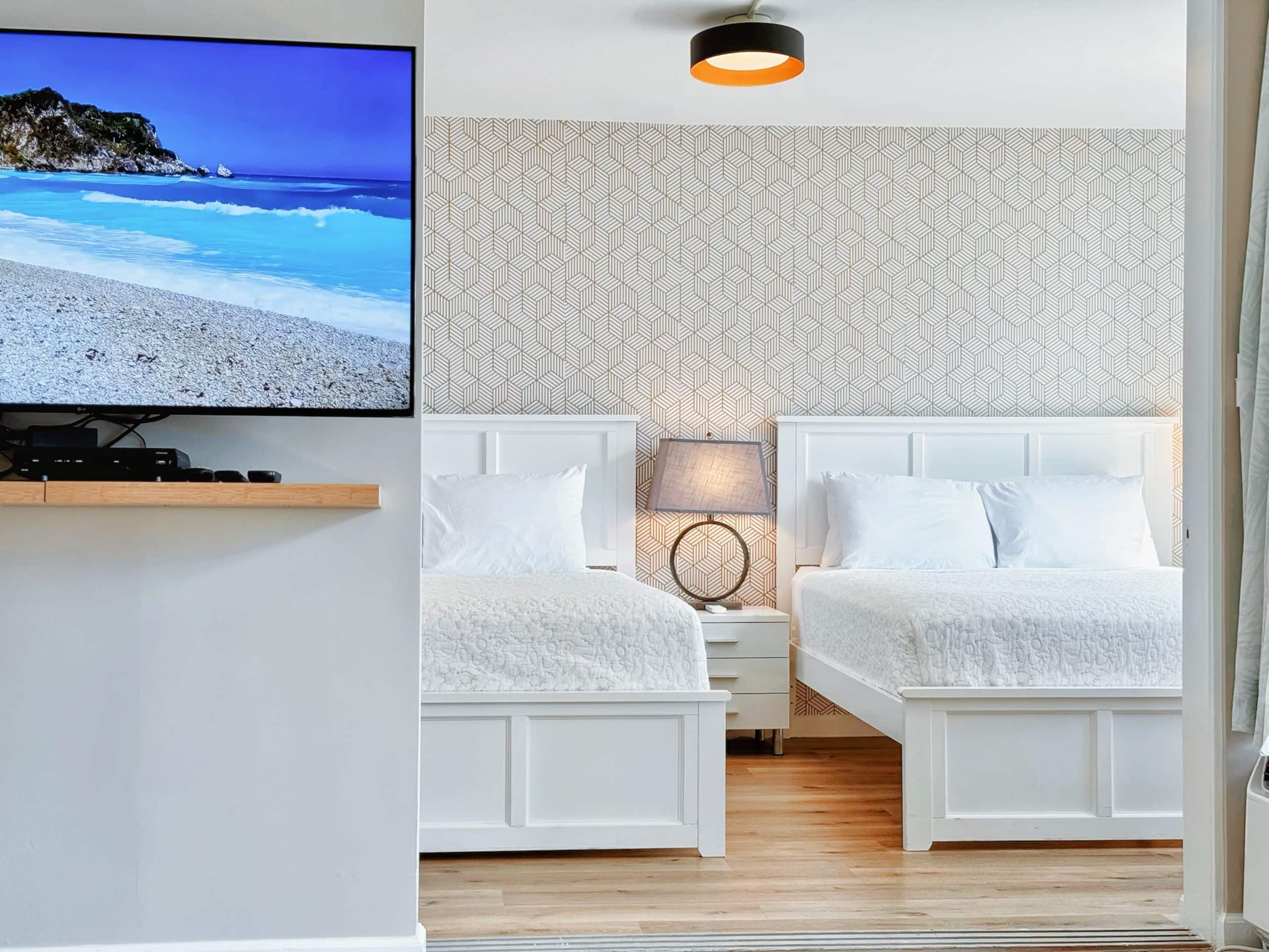 30FL-Upscale Chic Ocean View 1BR w/Free Parking! - Image 28