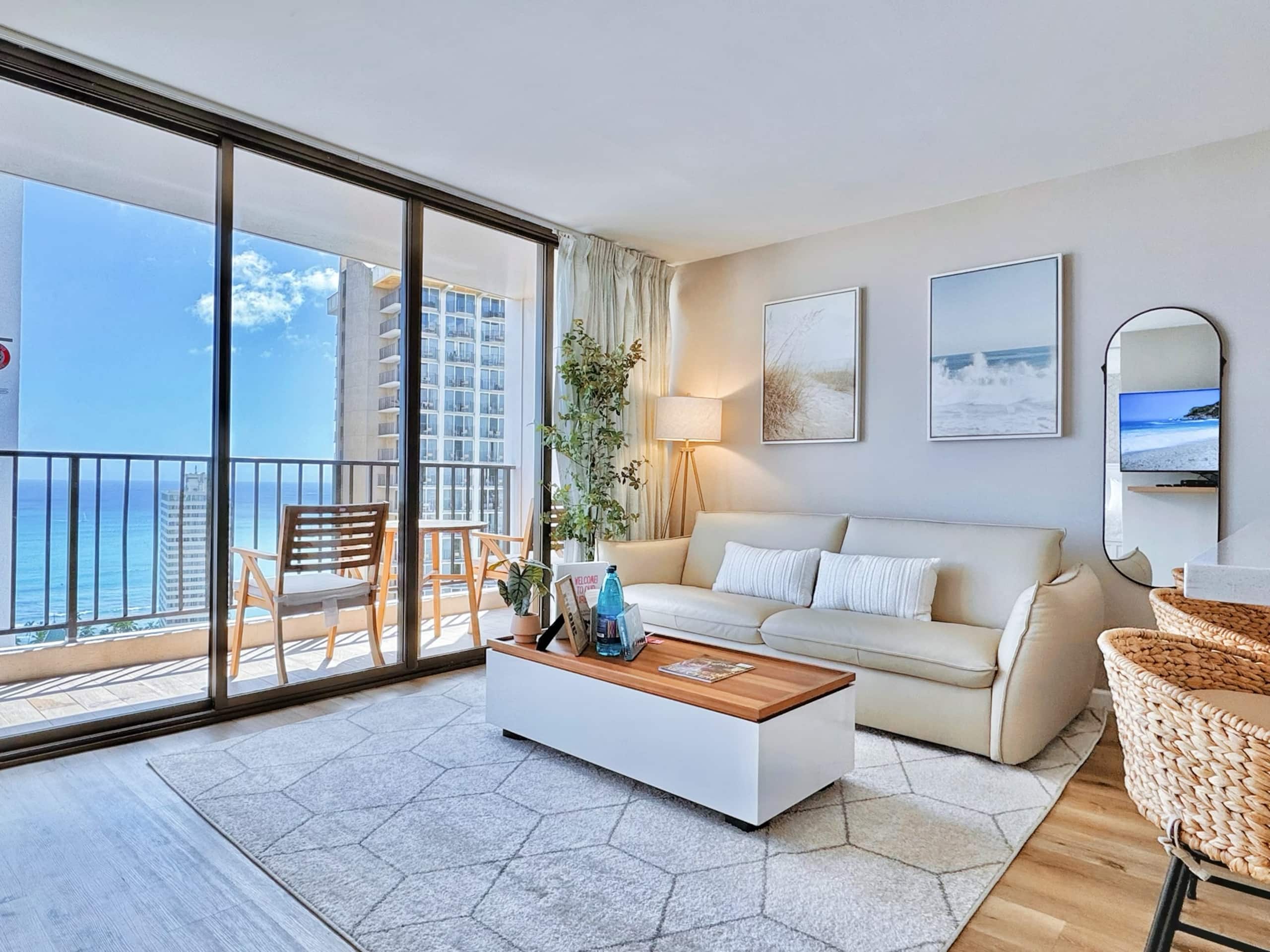 30FL-Upscale Chic Ocean View 1BR w/Free Parking! - Image 2
