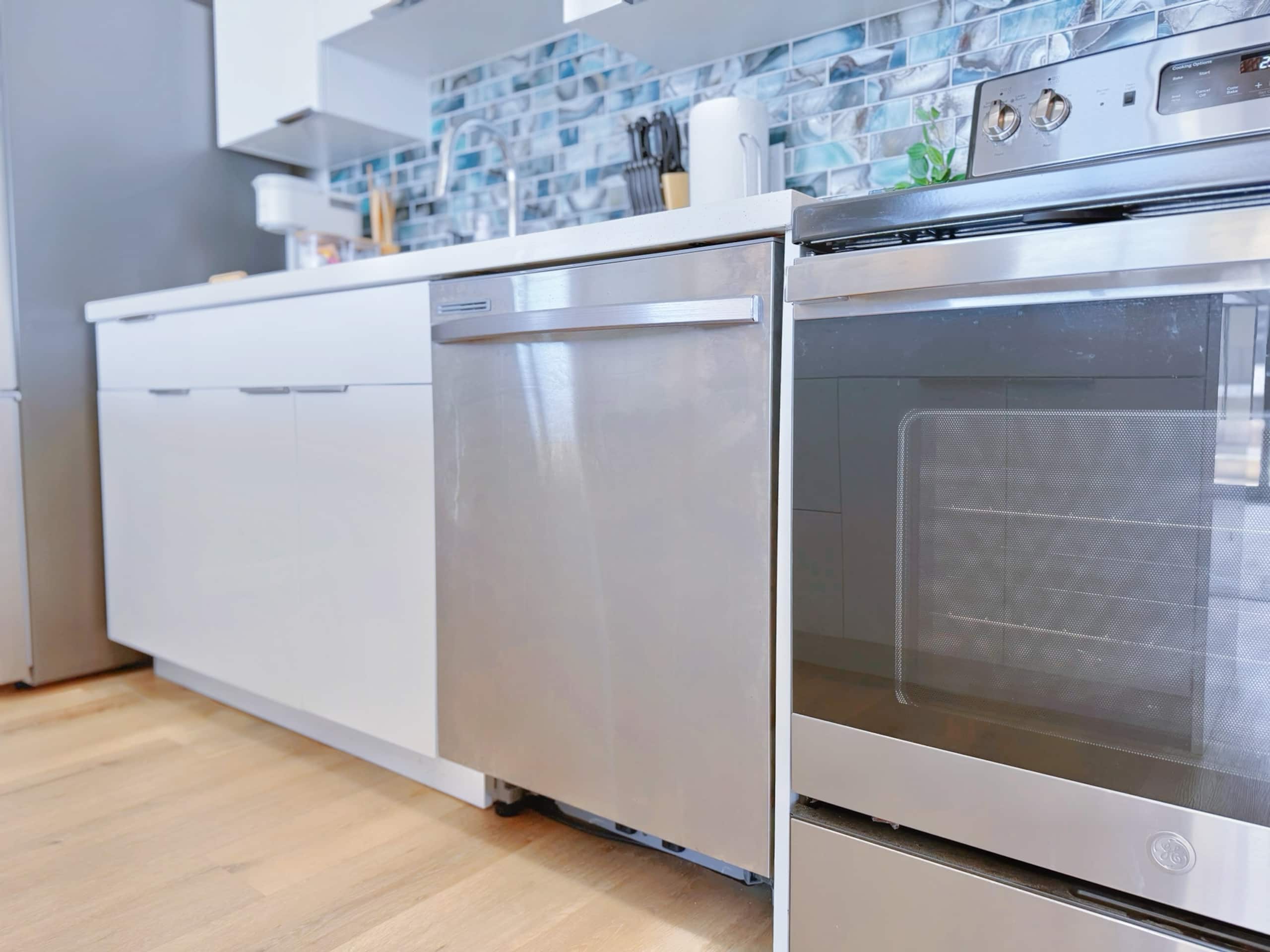 30FL-Upscale Chic Ocean View 1BR w/Free Parking! - Image 24