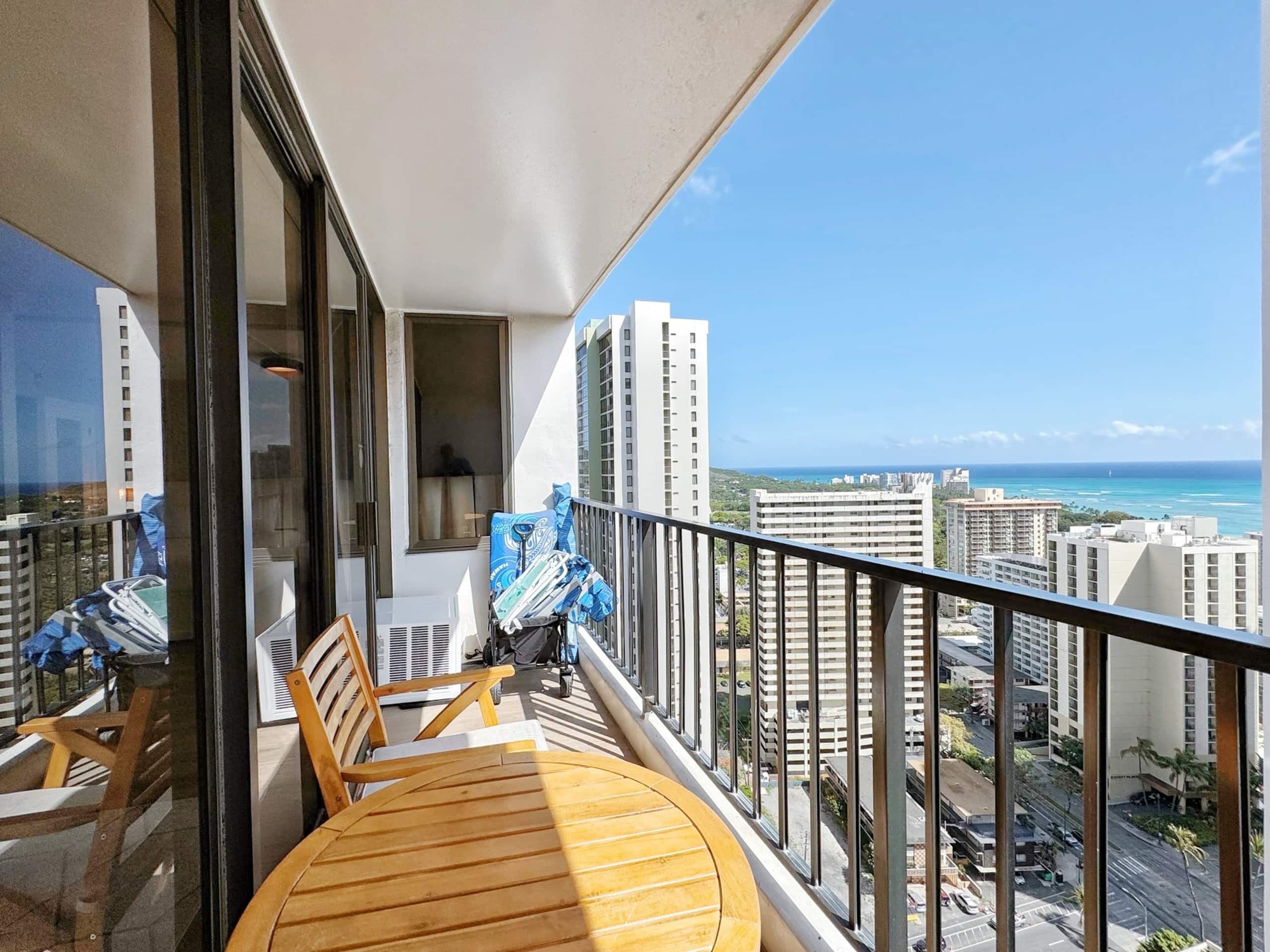 30FL-Upscale Chic Ocean View 1BR w/Free Parking! - Image 38