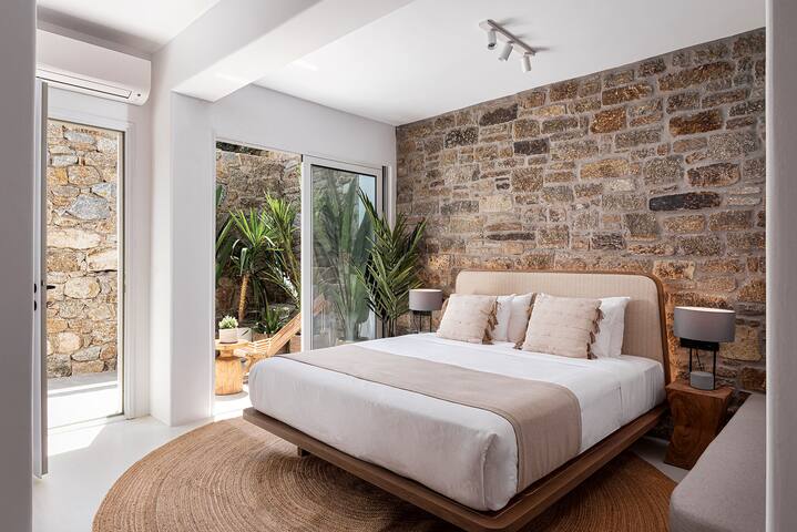 Villa Yasemin on the Rock gallery image 5