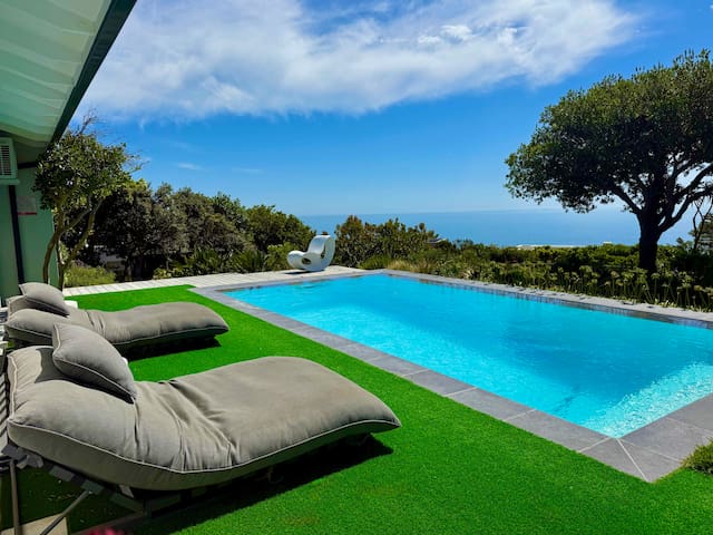 Magnificent home in Camps Bay