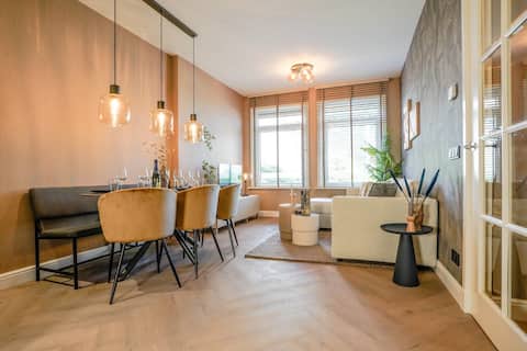 Successful Airbnb property: Haya Beachhouse-King in Visserijbuurt