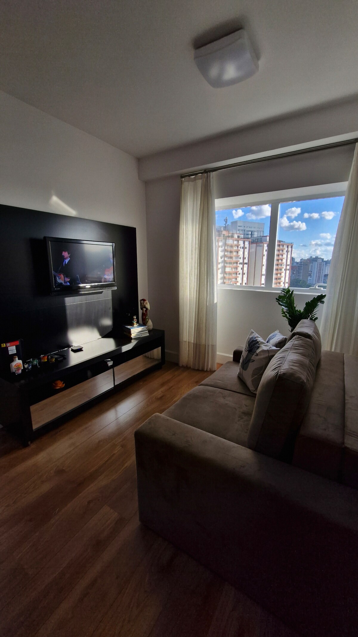 Imóvel de sucesso: Beautiful 15th floor apartment| air, barbecue, garage, 24h em Centro Cívico