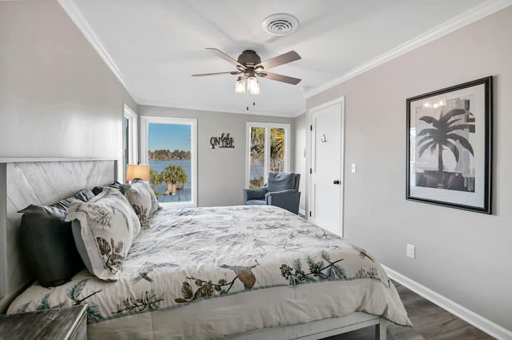 Upstairs Lake View Bedroom 2 with King Bed and Seating Area