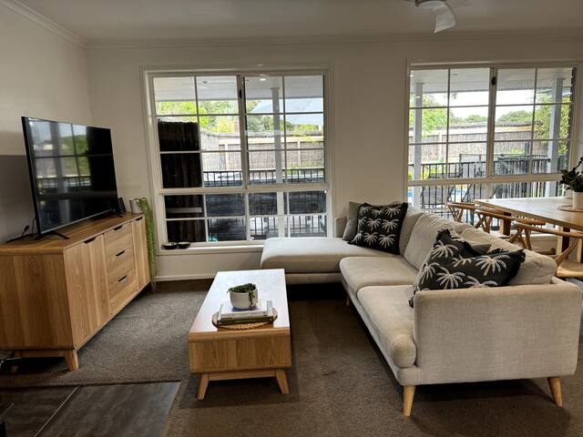 The Tides -Beach House Barwon Heads gallery image 2