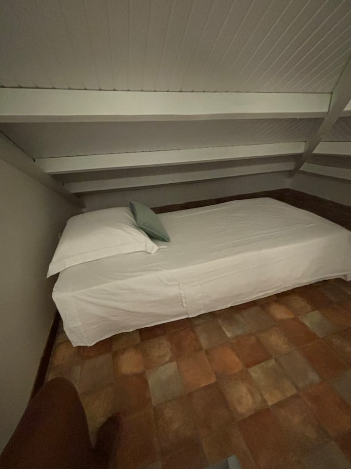 chambre 3 en mezzanine