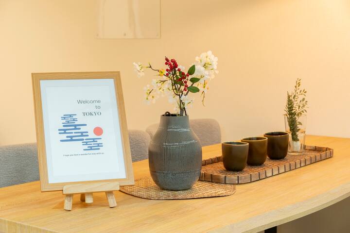 新宿駅徒歩圏内/渋谷駅電車で10分/東新宿駅徒歩4分/ベッド8台/3シャワールーム/和を感じる gallery image 5