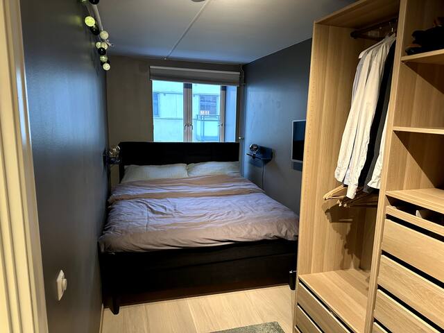 Moderne leilighet med med byens beste takterrasse gallery image 4