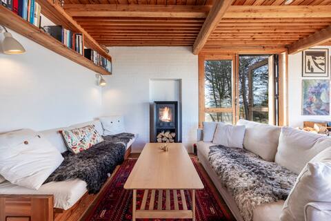 Popular Airbnb listing: Liebhaver architect-designed summer house Nørlev in Hjørring