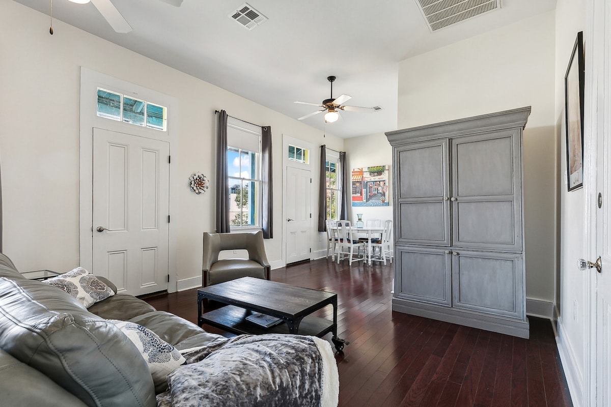 Ka shumë hapësirë për një dyshek me ajër, të cilin mund ta ofrojmë. 