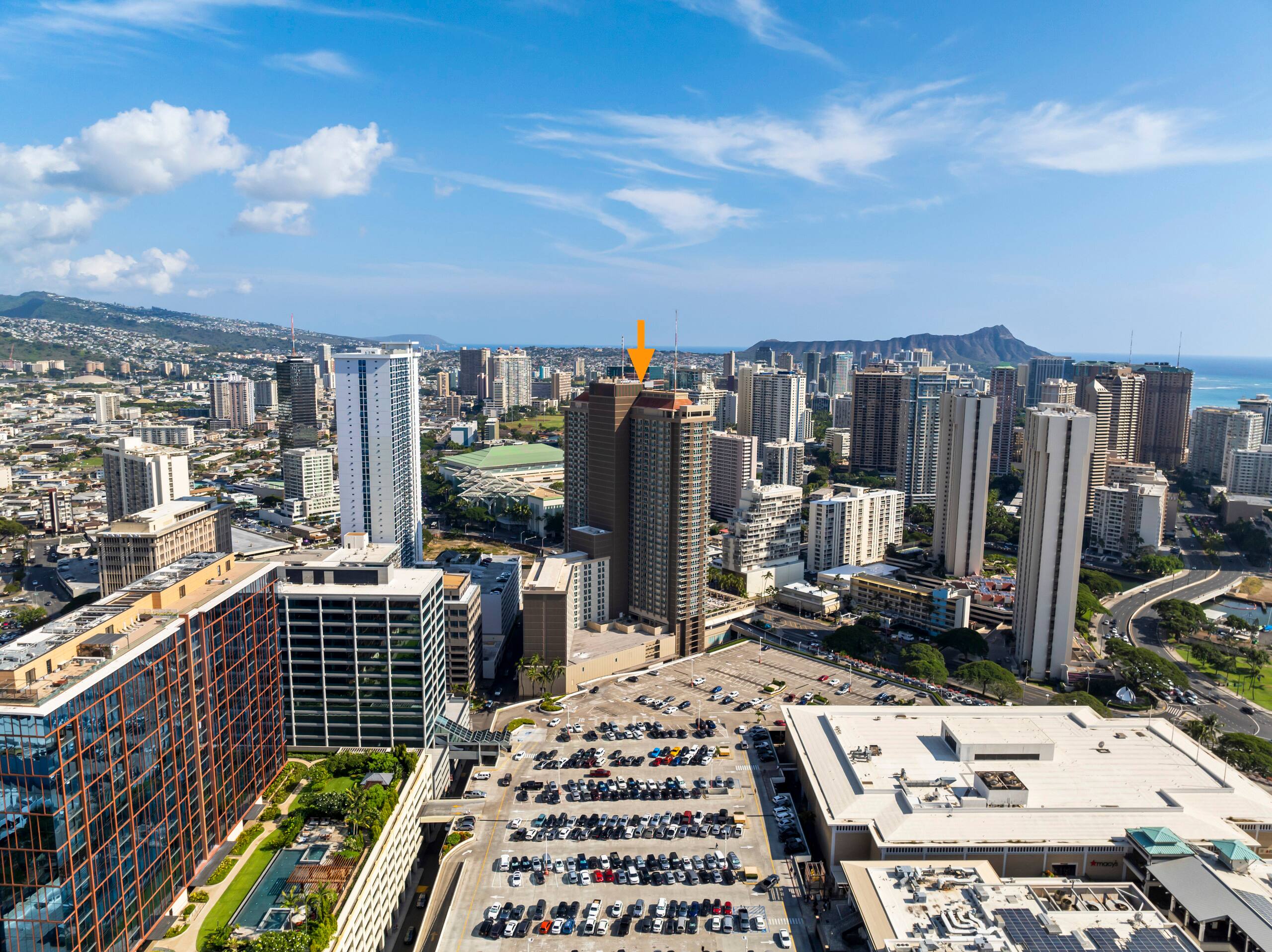 Condo in Honolulu · ★4.77 · 1 bedroom · 2 beds · 1 private bath - Image 31
