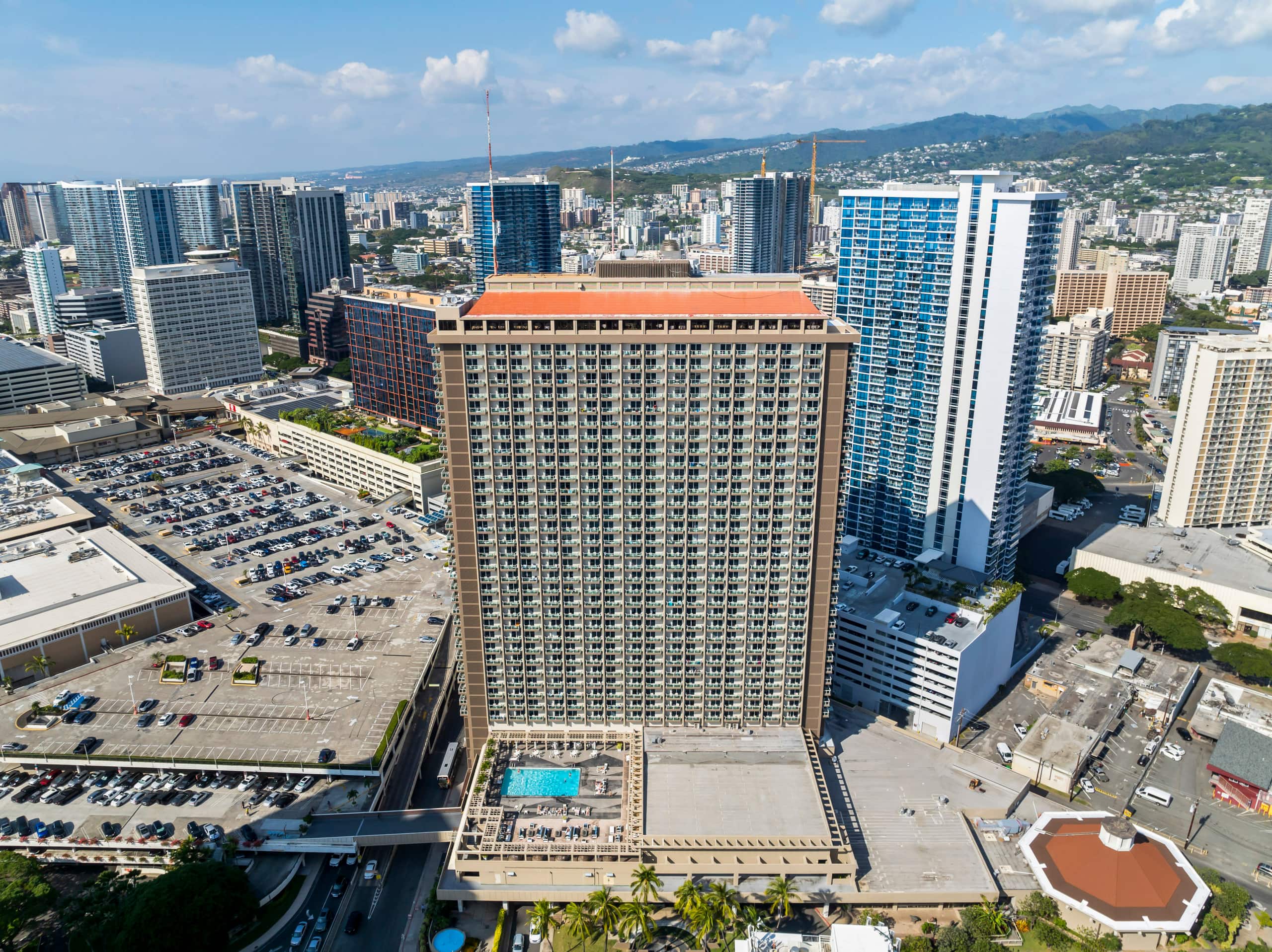 Condo in Honolulu · ★4.94 · Studio · 2 beds · 1 private bath - Image 21