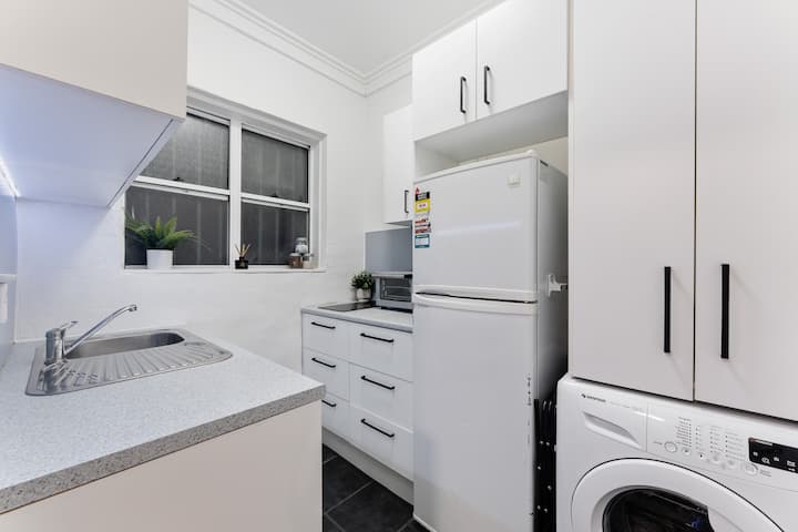 Sn5 Micro Studio W/ac • Rooftop View• Winter Offer - Shelly Beach, New South Wales