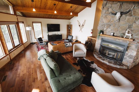 Lookout Lodge Mississippi River retreat