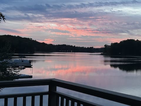 Woodsy Waterfront Retreat on Beautiful Balsam Lake