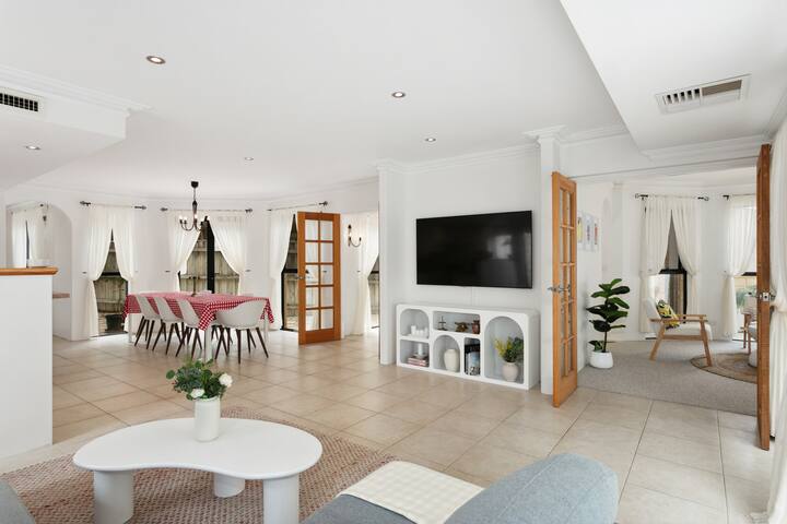 Entire Home Steps to Sorrento Beach gallery image 3