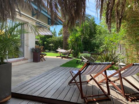 BEACH HOUSE, 4 bedrooms, garden, pool, WI-FI