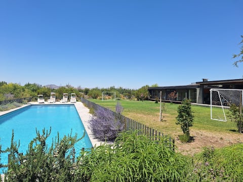 Spectacular house in a condominium