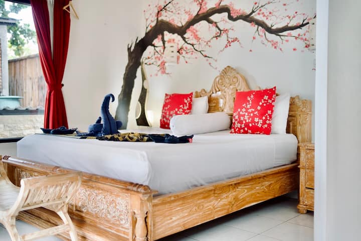 Bedroom 1, or Villa 1 as it’s often called, is my favourite. Waking up to stunning ocean views and enjoying a morning coffee in bed makes it a truly special retreat.