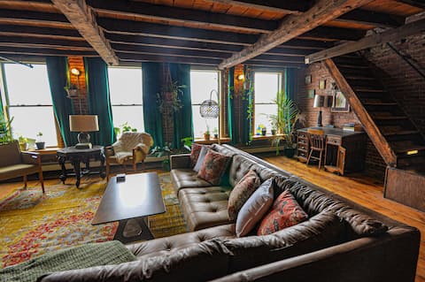 Popular Airbnb listing: One of a Kind Downtown Loft. Steps to Everything. in Utica