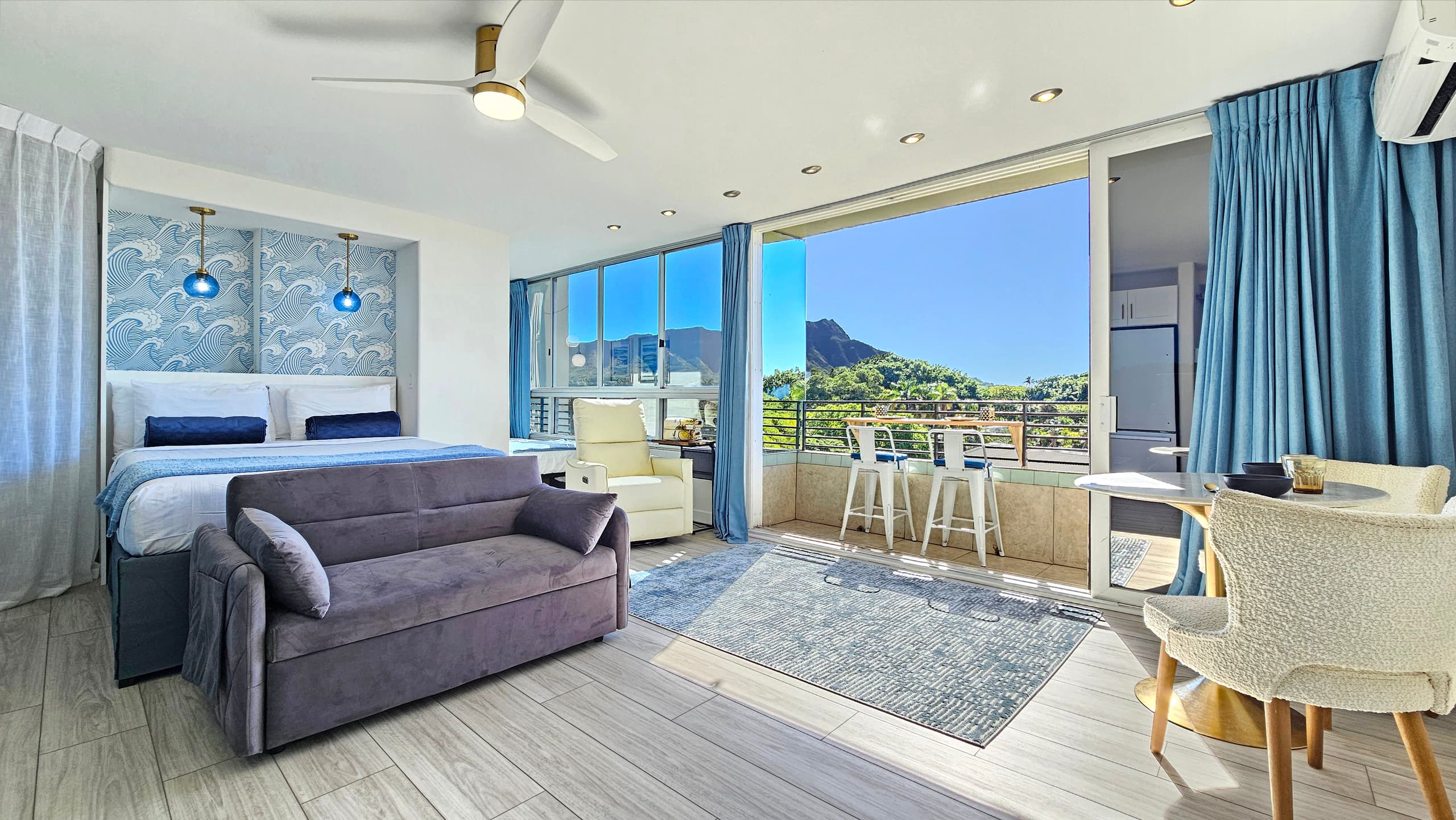 WG 512 Diamond Head Ocean-View Waikiki Grand Hotel - Image 1