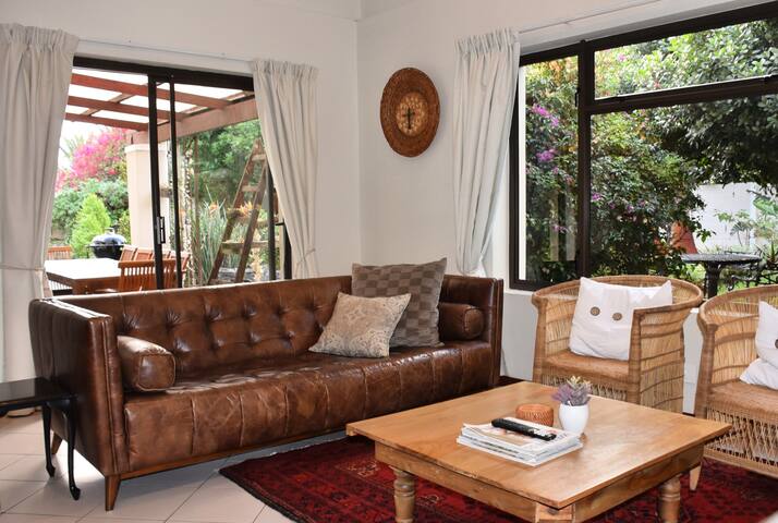 Hidden gem – 4 bedroom family home close to beach. gallery image 5