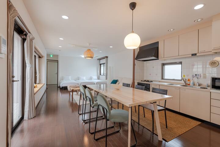 西新宿駅から徒歩２分の好立地/最大11人収容/新宿 gallery image 2