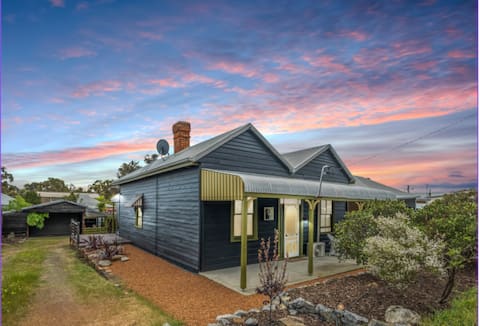 The Quarryman’s Quarters by Swan BnB Management