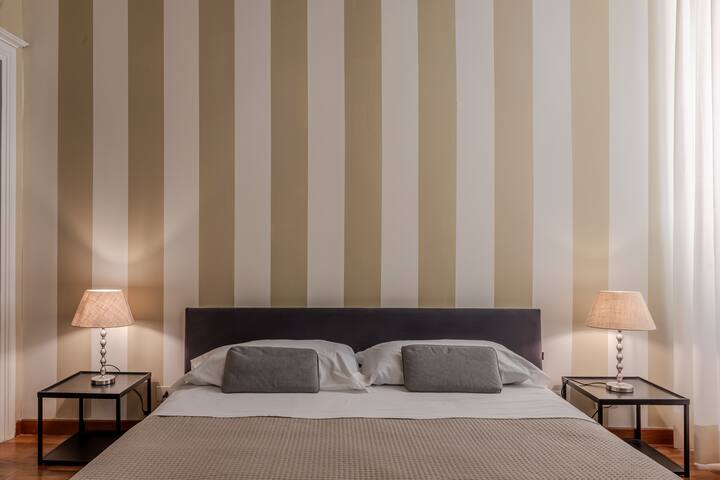 Trevi Fountain – Spanish Steps, 7 guests gallery image 5