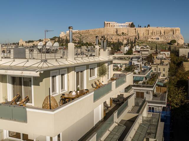 Elegant Skyline Penthouse Acropolis View 3BR|2BA gallery image 3