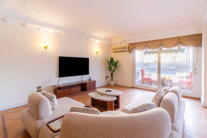 5-star Nilefront | Luxury 3br | Zamalek - Cairo