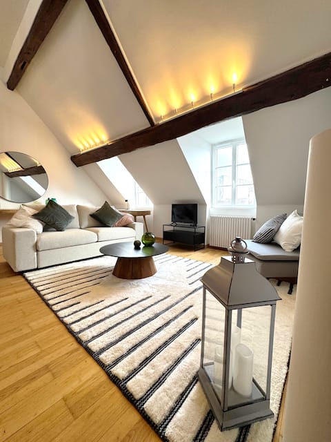 Charming duplex in the center with Parking